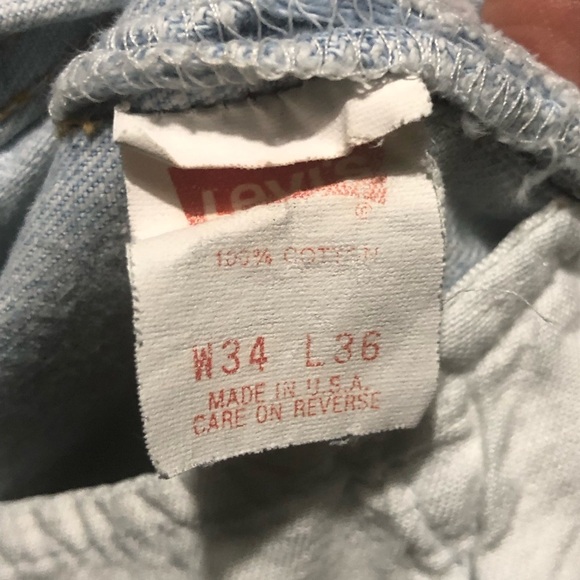 Vintage Levi's 501 Shorts Women's 34 Button Fly Light Wash Y2K Cut Off Frayed - Picture 3 of 6